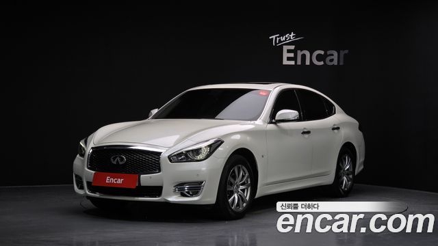 Infiniti Q70 2019 thumb 2