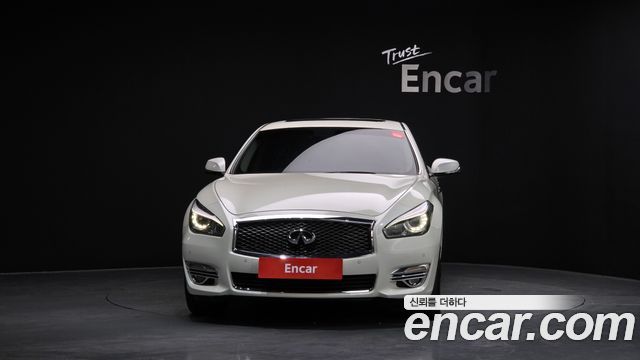 Infiniti Q70 2019 thumb 4