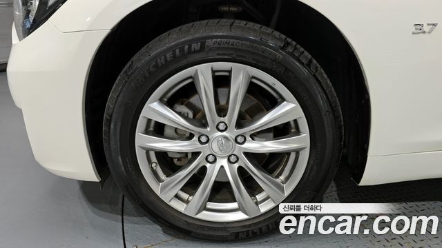 Infiniti Q70 2019 thumb 5