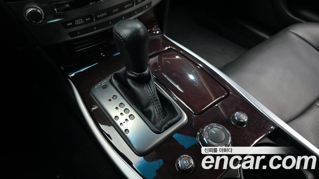 Infiniti Q70 2019 thumb 9
