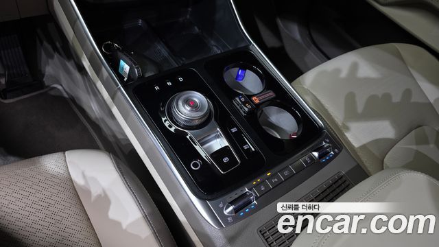 Kia Carnival 2024 thumb 10