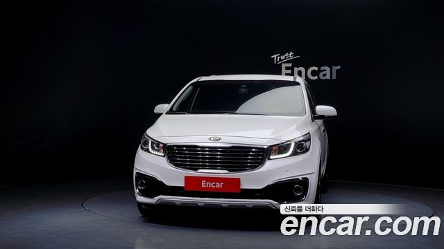 Kia Carnival 2017 thumb 4