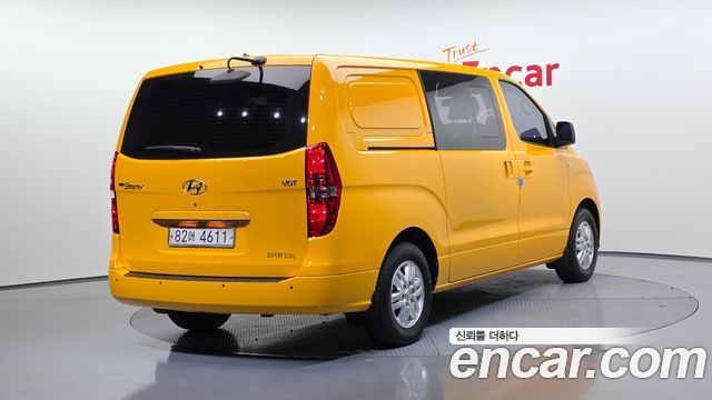 Hyundai Starex 2019 thumb 2