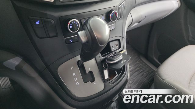 Hyundai Starex 2019 thumb 9
