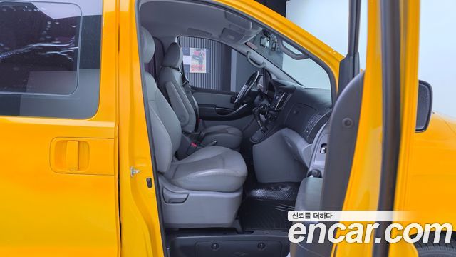 Hyundai Starex 2019 thumb 11