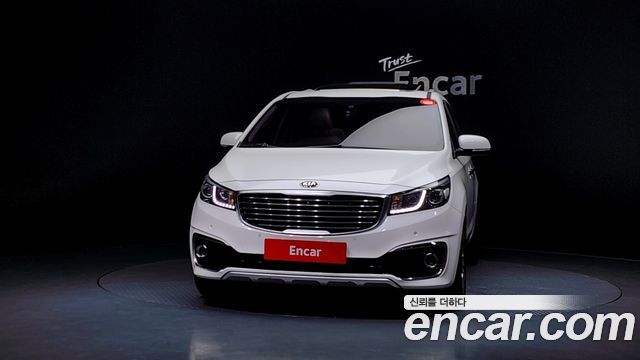 Kia Carnival 2015 thumb 3