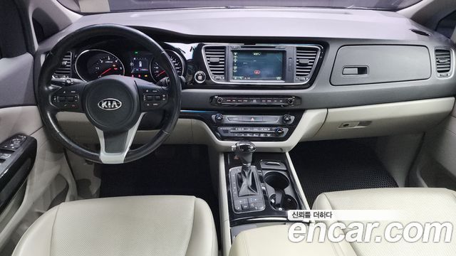 Kia Carnival 2015 thumb 7