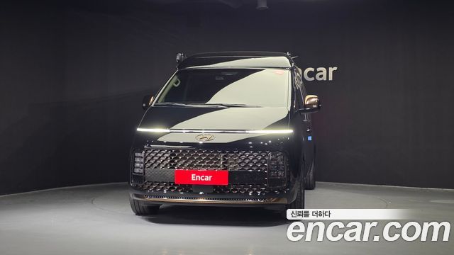 Hyundai Staria 2023 thumb 4