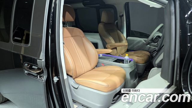 Hyundai Staria 2023 thumb 12