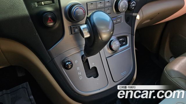 Hyundai Starex 2015 thumb 9