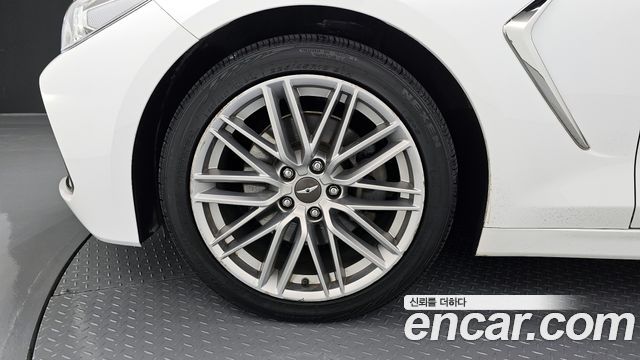 Genesis G70 2019 thumb 5