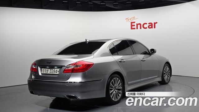 Hyundai Genesis 2012 thumb 3