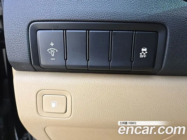 Kia Carnival 2014 thumb 3