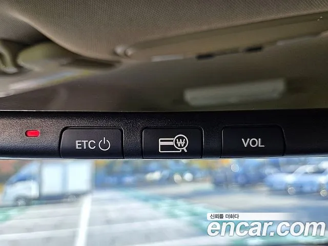 Kia Carnival 2014 thumb 4