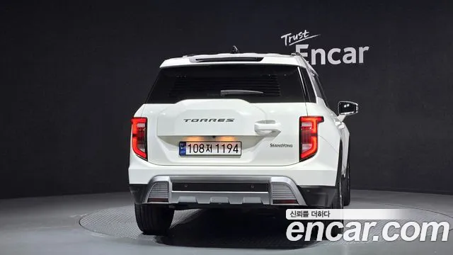 SsangYong Torres 2022 thumb 4