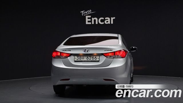 Hyundai Avante 2011 thumb 5