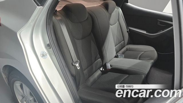 Hyundai Avante 2011 thumb 12