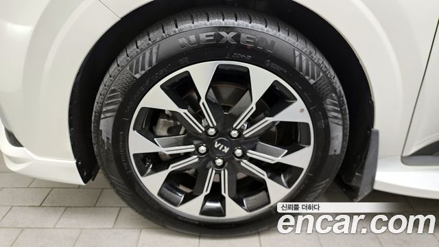 Kia Carnival 2020 thumb 5