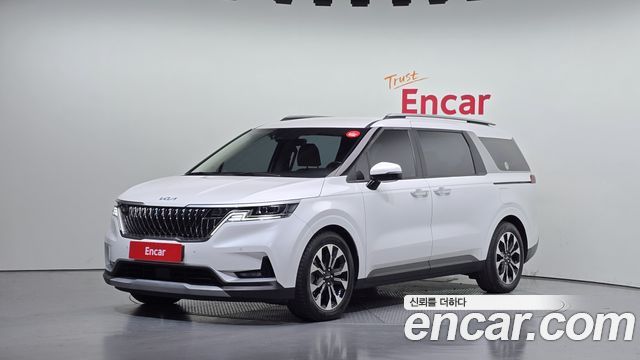 Kia Carnival 2021 thumb 2