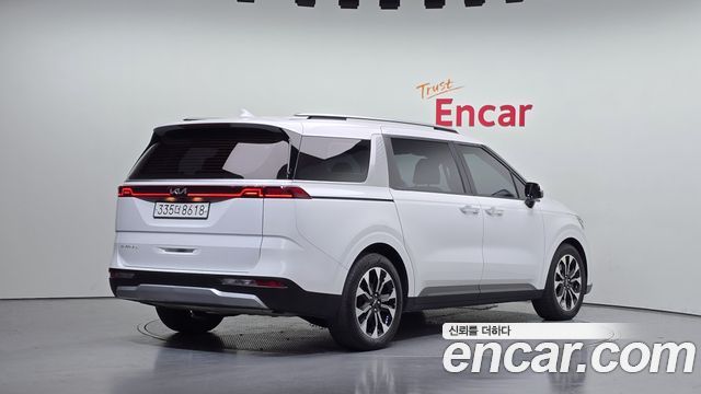 Kia Carnival 2021 thumb 3