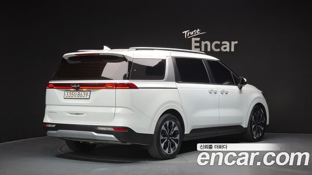 Kia Carnival 2021 thumb 3