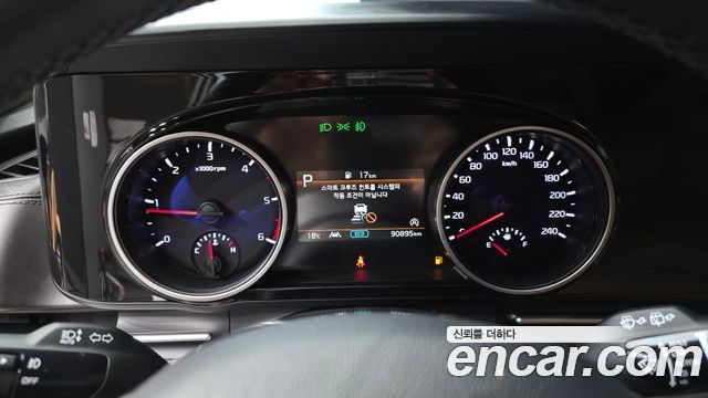 Kia Carnival 2021 thumb 9
