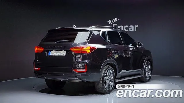 SsangYong Rexton 2023 thumb 3