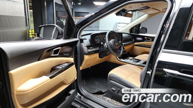 Kia Carnival 2021 thumb 10