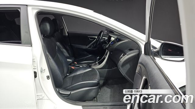 Hyundai Avante 2013 thumb 12
