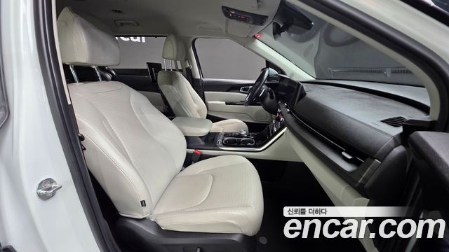 Kia Carnival 2022 thumb 10