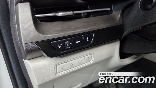 Kia Carnival 2022 thumb 11