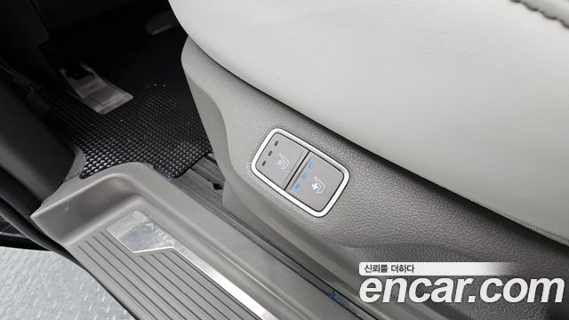 Hyundai Staria 2021 thumb 12