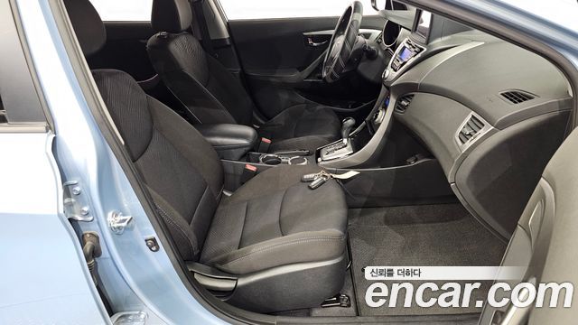 Hyundai Avante 2011 thumb 10