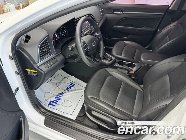 Hyundai Avante 2018 thumb 10