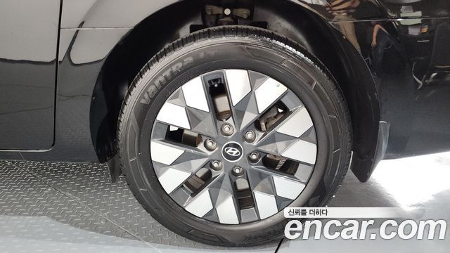 Hyundai Staria 2021 thumb 6
