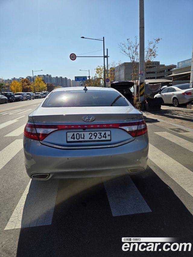 Hyundai Grandeur 2014 thumb 4