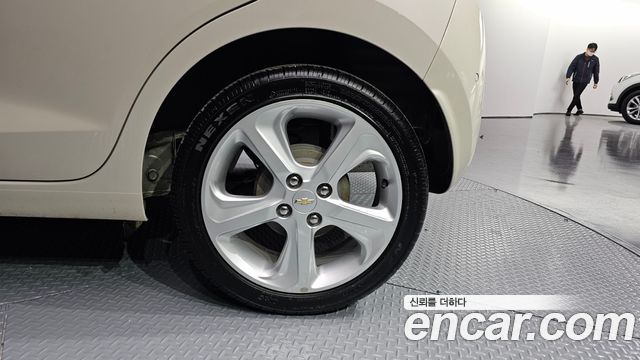 Chevrolet Spark 2016 thumb 6