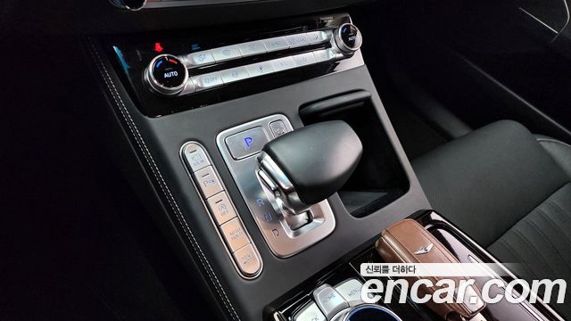 Genesis G90 2020 thumb 10