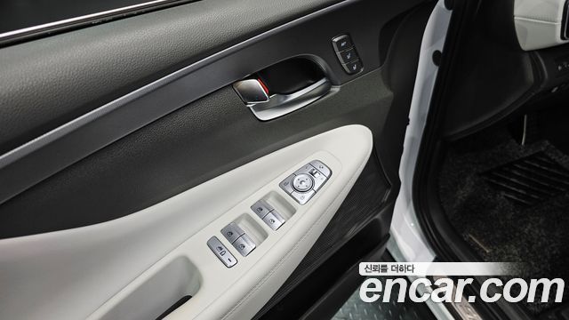 Hyundai Santa Fe 2020 thumb 11