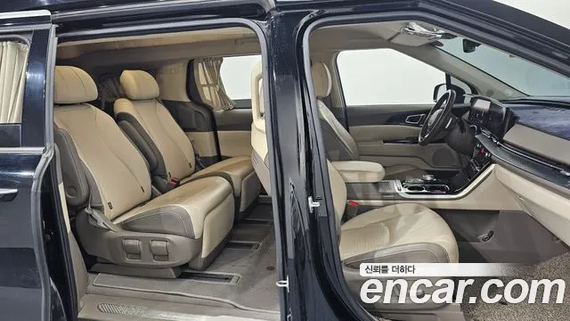 Kia Carnival 2021 thumb 10