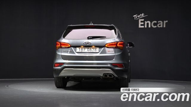 Hyundai Santa Fe 2016 thumb 5