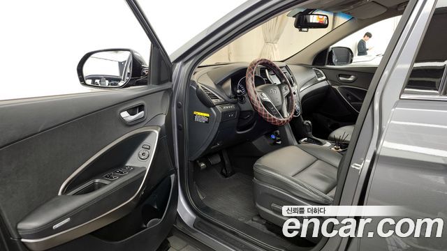 Hyundai Santa Fe 2016 thumb 10
