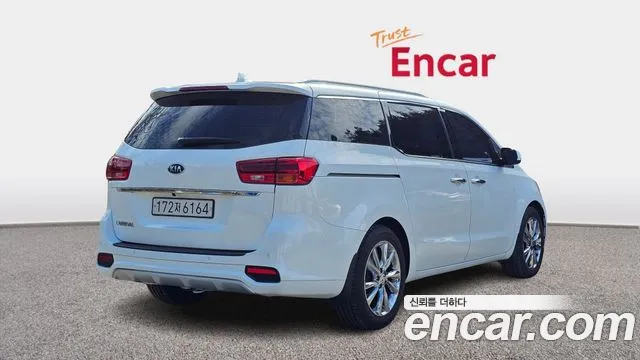 Kia Carnival 2019 thumb 3