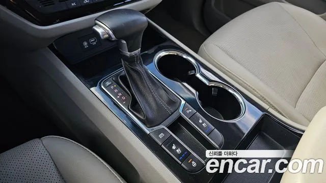 Kia Carnival 2019 thumb 9