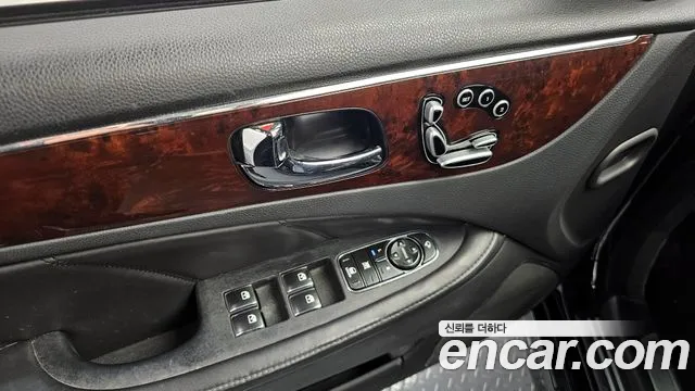 Hyundai Equus 2011 thumb 12