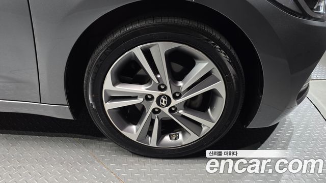 Hyundai Avante 2016 thumb 6