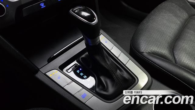 Hyundai Avante 2016 thumb 10