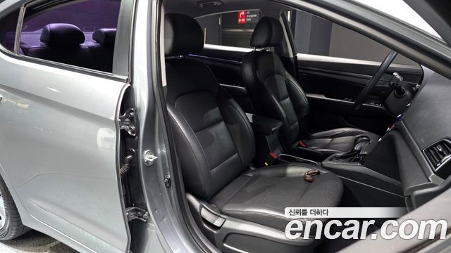Hyundai Avante 2016 thumb 11