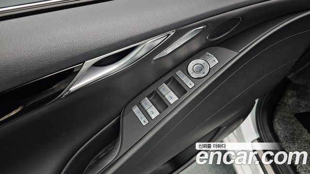 Genesis G80 2020 thumb 12