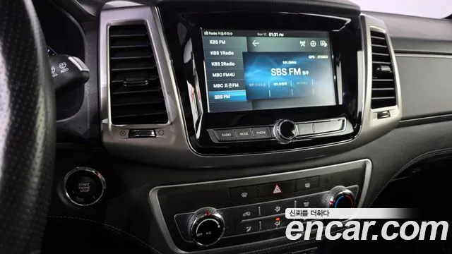 SsangYong Rexton 2019 thumb 11